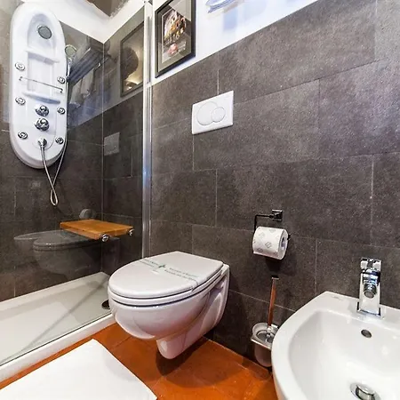 Rifugio Degli Artisti Bed & Breakfast 4*